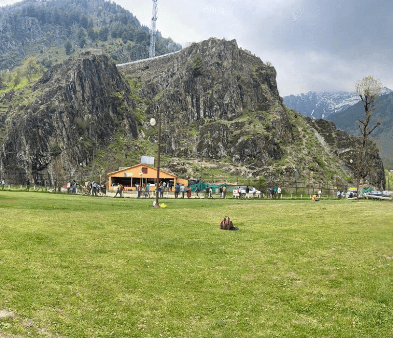 Kashmir Tour 5 Nights 6 Days Package